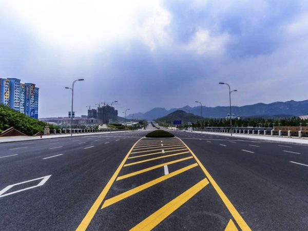 山东佳诺工程材料有限公司分享道路划线刮涂施工应注意的问题